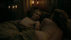 extant_GameOfThrones_5x03-HighSparrow_0534