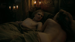 extant_GameOfThrones_5x03-HighSparrow_0536