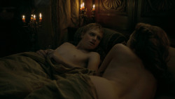 extant_GameOfThrones_5x03-HighSparrow_0538