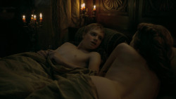 extant_GameOfThrones_5x03-HighSparrow_0540