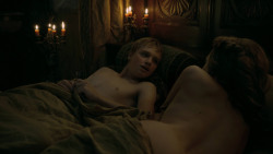 extant_GameOfThrones_5x03-HighSparrow_0542