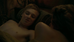 extant_GameOfThrones_5x03-HighSparrow_0551