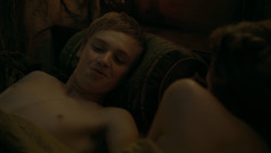 extant_GameOfThrones_5x03-HighSparrow_0552