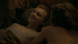 extant_GameOfThrones_5x03-HighSparrow_0635