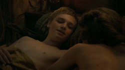 extant_GameOfThrones_5x03-HighSparrow_0648