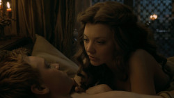 extant_GameOfThrones_5x03-HighSparrow_0663