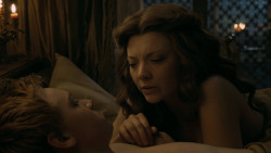 extant_GameOfThrones_5x03-HighSparrow_0666