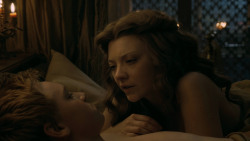 extant_GameOfThrones_5x03-HighSparrow_0667