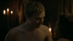 extant_GameOfThrones_5x03-HighSparrow_0693