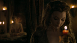 extant_GameOfThrones_5x03-HighSparrow_0739