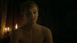 extant_GameOfThrones_5x03-HighSparrow_0746