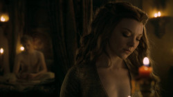 extant_GameOfThrones_5x03-HighSparrow_0757