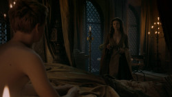 extant_GameOfThrones_5x03-HighSparrow_0775