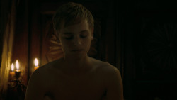 extant_GameOfThrones_5x03-HighSparrow_0794