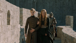 extant_GameOfThrones_5x03-HighSparrow_0857
