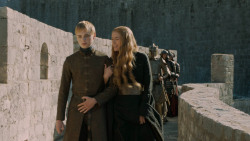 extant_GameOfThrones_5x03-HighSparrow_0862