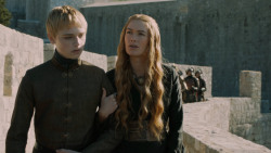 extant_GameOfThrones_5x03-HighSparrow_0874