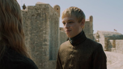 extant_GameOfThrones_5x03-HighSparrow_0893