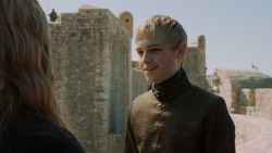 extant_GameOfThrones_5x03-HighSparrow_0894