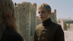 extant_GameOfThrones_5x03-HighSparrow_0908