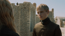 extant_GameOfThrones_5x03-HighSparrow_0941
