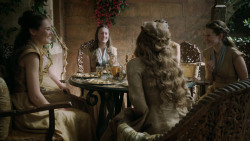 extant_GameOfThrones_5x03-HighSparrow_0971