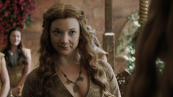 extant_GameOfThrones_5x03-HighSparrow_1066