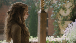 extant_GameOfThrones_5x03-HighSparrow_1137