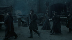 extant_GameOfThrones_5x03-HighSparrow_1191