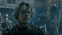 extant_GameOfThrones_5x03-HighSparrow_1241
