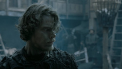 extant_GameOfThrones_5x03-HighSparrow_1250