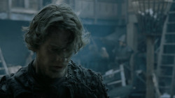extant_GameOfThrones_5x03-HighSparrow_1252