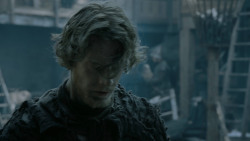 extant_GameOfThrones_5x03-HighSparrow_1253