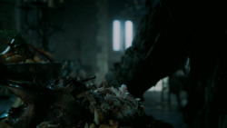 extant_GameOfThrones_5x03-HighSparrow_1276