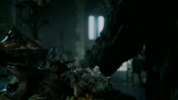 extant_GameOfThrones_5x03-HighSparrow_1277