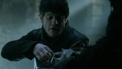 extant_GameOfThrones_5x03-HighSparrow_1305