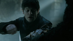 extant_GameOfThrones_5x03-HighSparrow_1308