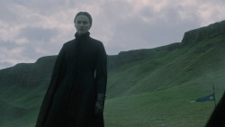extant_GameOfThrones_5x03-HighSparrow_1736