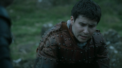 extant_GameOfThrones_5x03-HighSparrow_1945