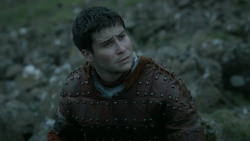 extant_GameOfThrones_5x03-HighSparrow_2035