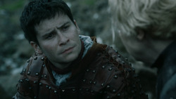 extant_GameOfThrones_5x03-HighSparrow_2398