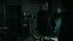 extant_GameOfThrones_5x03-HighSparrow_2442