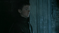 extant_GameOfThrones_5x03-HighSparrow_2668