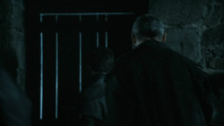 extant_GameOfThrones_5x03-HighSparrow_2876