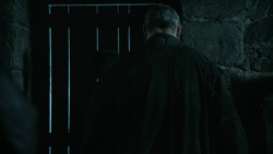 extant_GameOfThrones_5x03-HighSparrow_2877