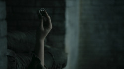 extant_GameOfThrones_5x03-HighSparrow_2905