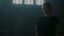 extant_GameOfThrones_5x03-HighSparrow_2950