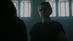 extant_GameOfThrones_5x03-HighSparrow_2955