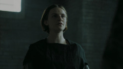 extant_GameOfThrones_5x03-HighSparrow_2999