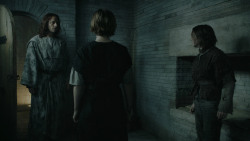 extant_GameOfThrones_5x03-HighSparrow_3010